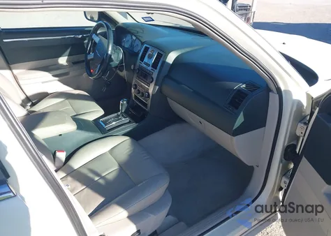 2005 Chrysler 300 Touring from USA, damaged, VIN 2C3JA53G45H114386